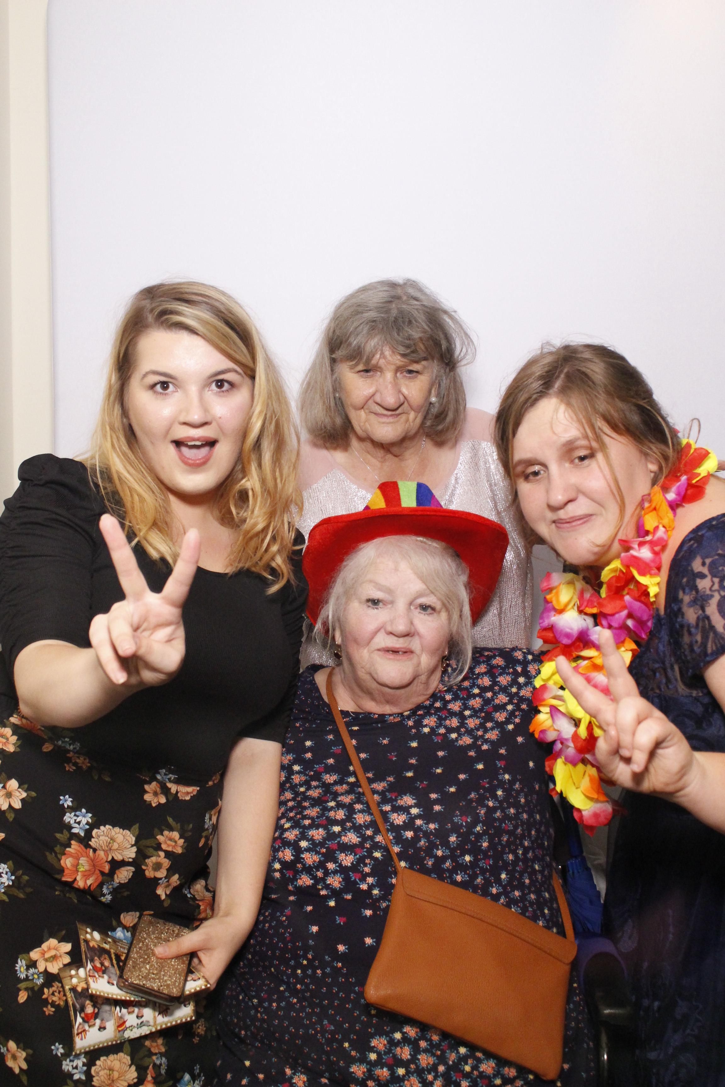 Luke & Emily's Wedding | View more photos from the event at gallery.myphotoboothexperience.co.uk/u/MyPhotoBoothExperienceLtd/Luke-Emilys-Wedding